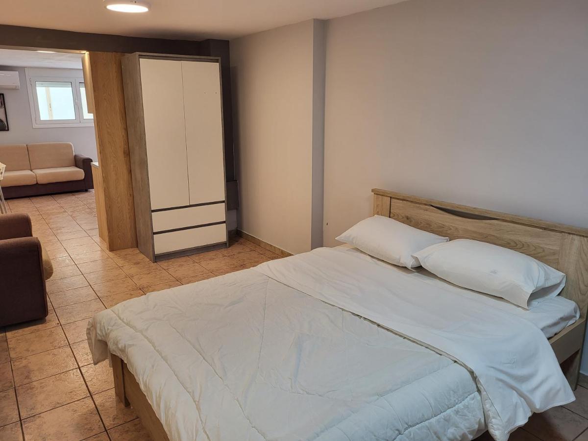 Urban Studio Apartment Кавала Екстериор снимка
