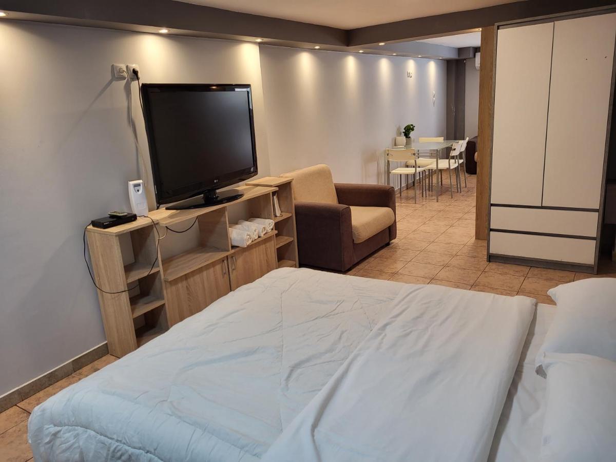 Urban Studio Apartment Кавала Екстериор снимка