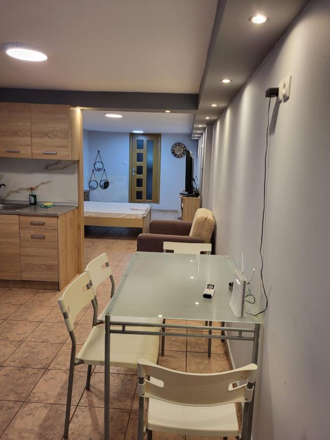 Urban Studio Apartment Кавала Екстериор снимка